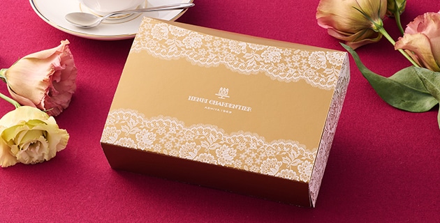 どなたにもお渡しできる上品でシンプルなパッケージ